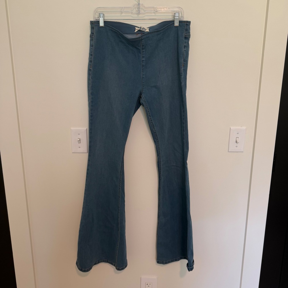 Free People We The Free Penny Pull On Flare Jeans Blue Medium Wash Size 30โ